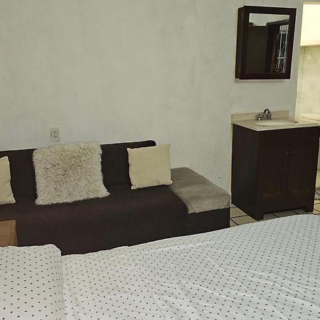 Habitacion Vacacional De La 17 แคนคูน ภายนอก รูปภาพ